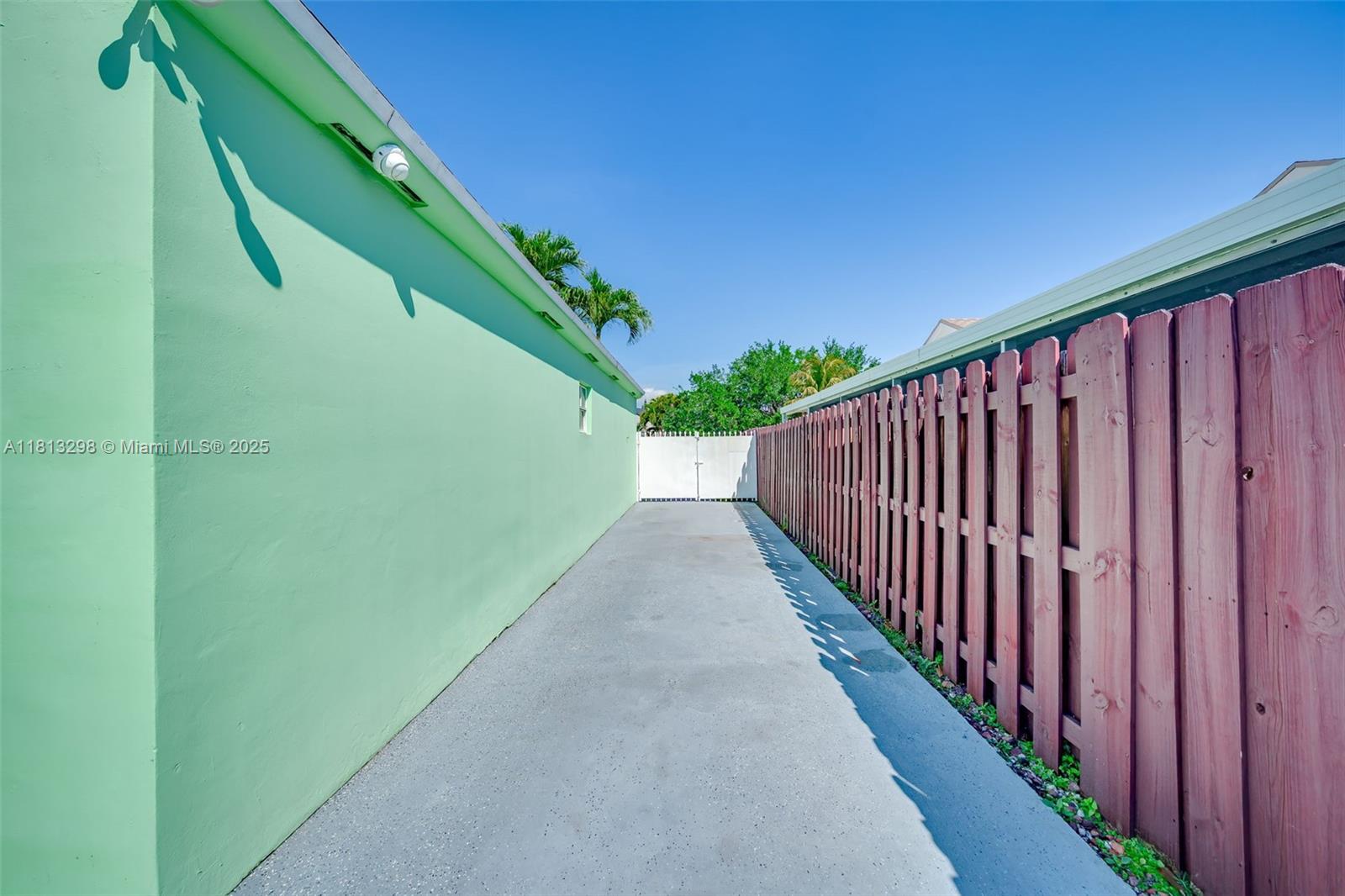AMERICAN HOMES - Residential