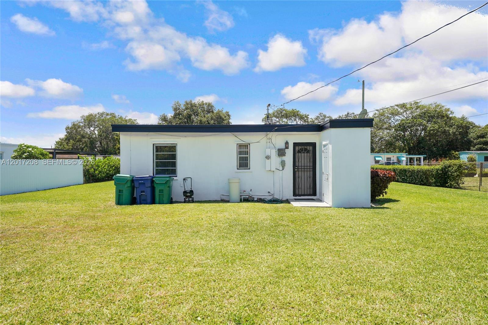 BUNCHE PARK - Residential