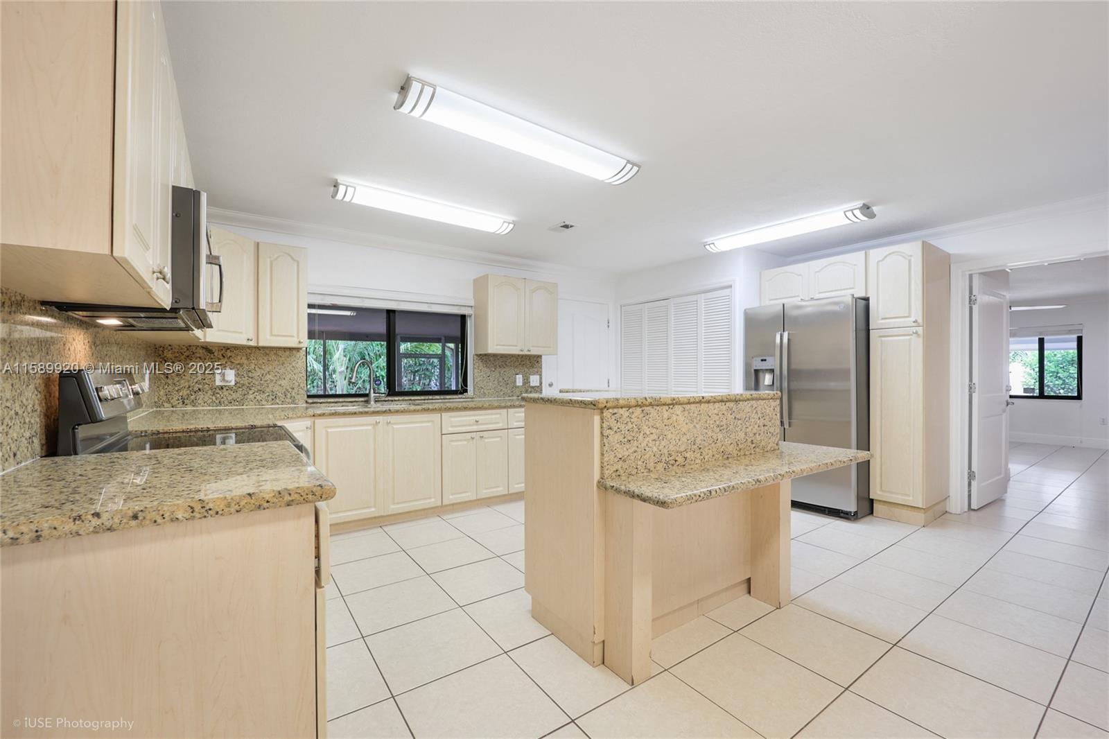 AMD PLAT OF SUNSET LAKE S - Residential