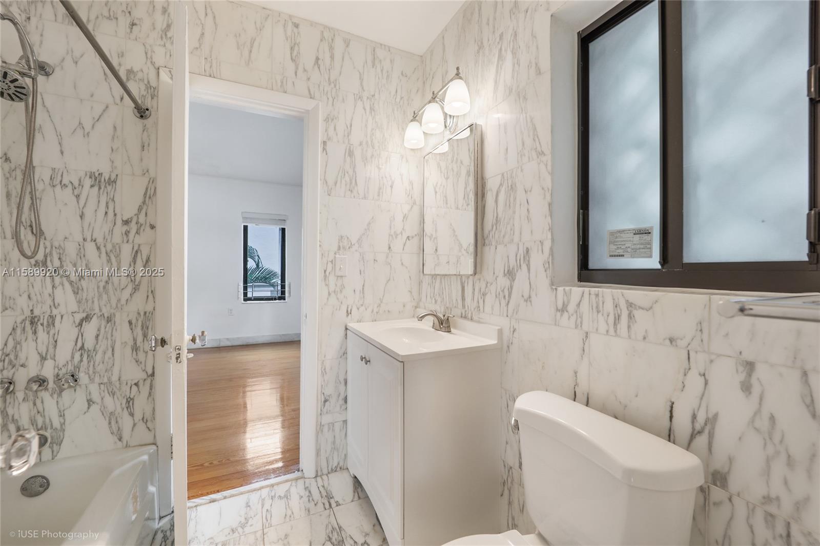 AMD PLAT OF SUNSET LAKE S - Residential