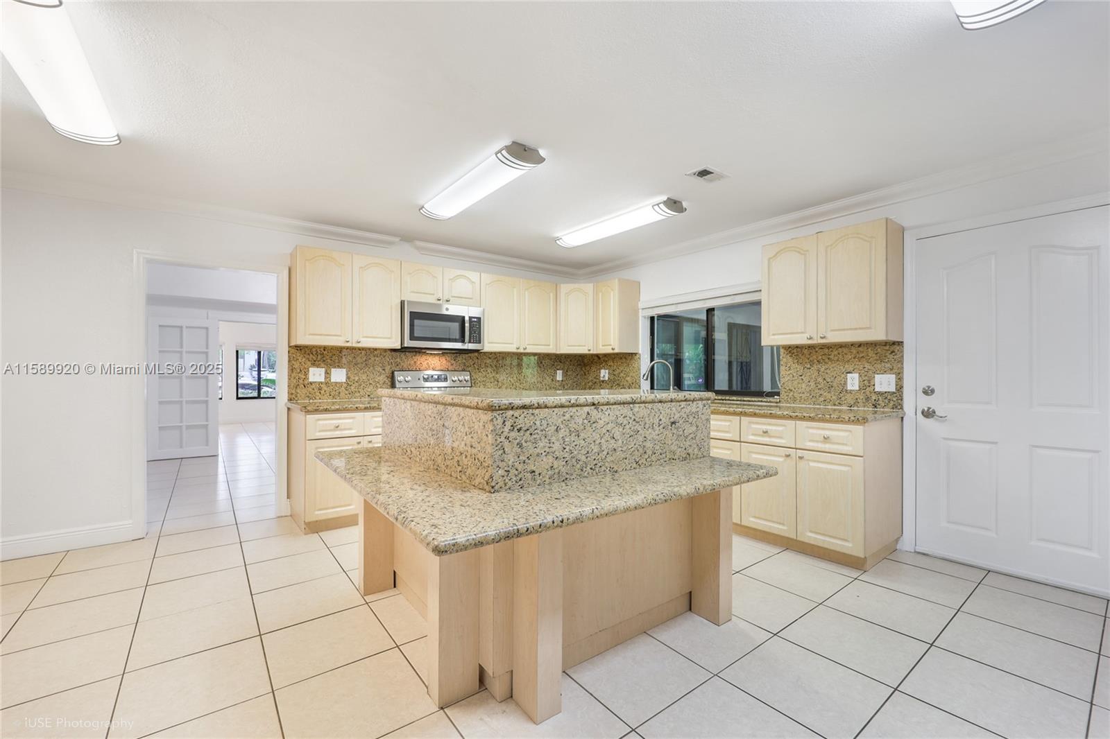 AMD PLAT OF SUNSET LAKE S - Residential