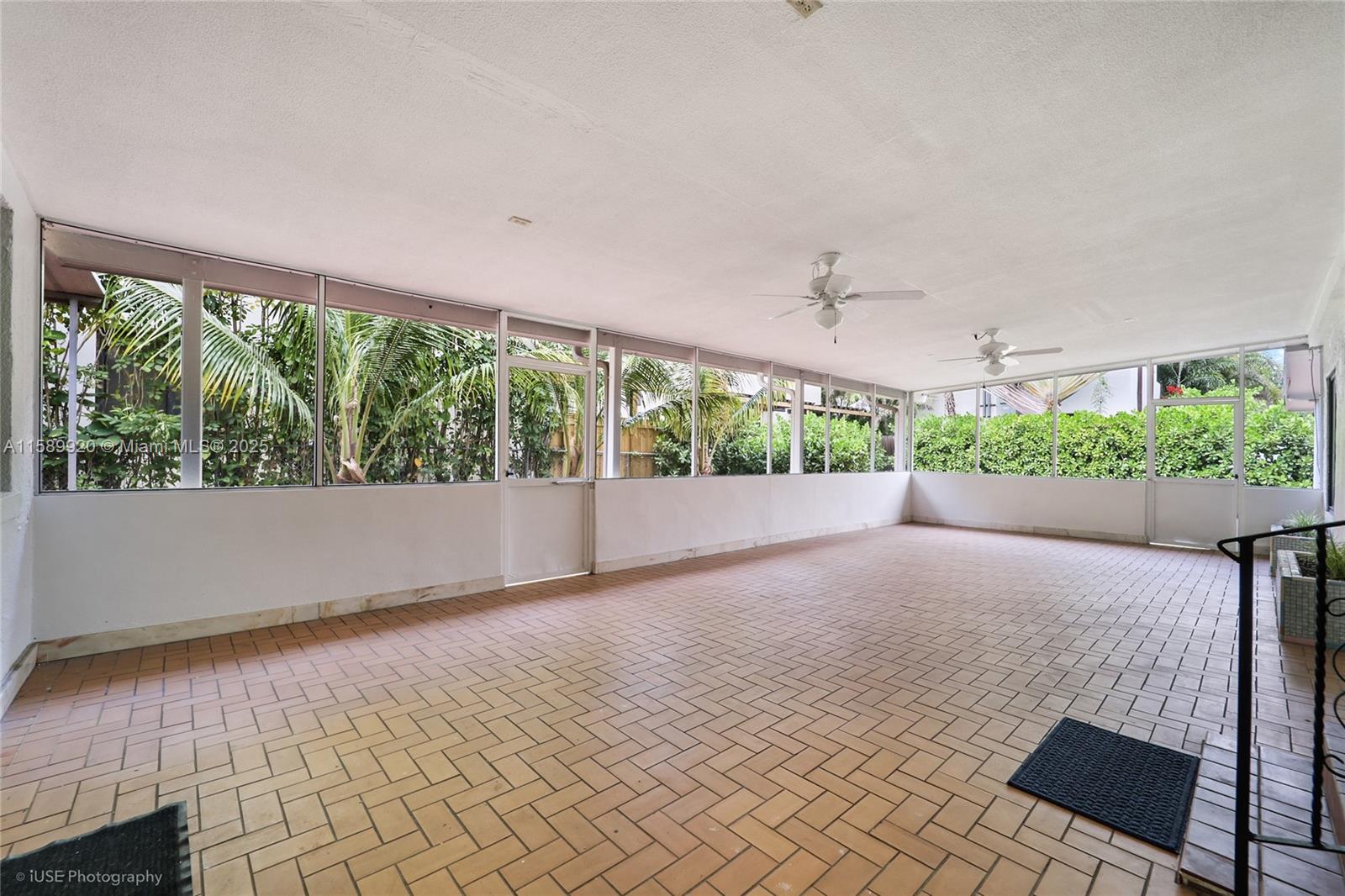 AMD PLAT OF SUNSET LAKE S - Residential