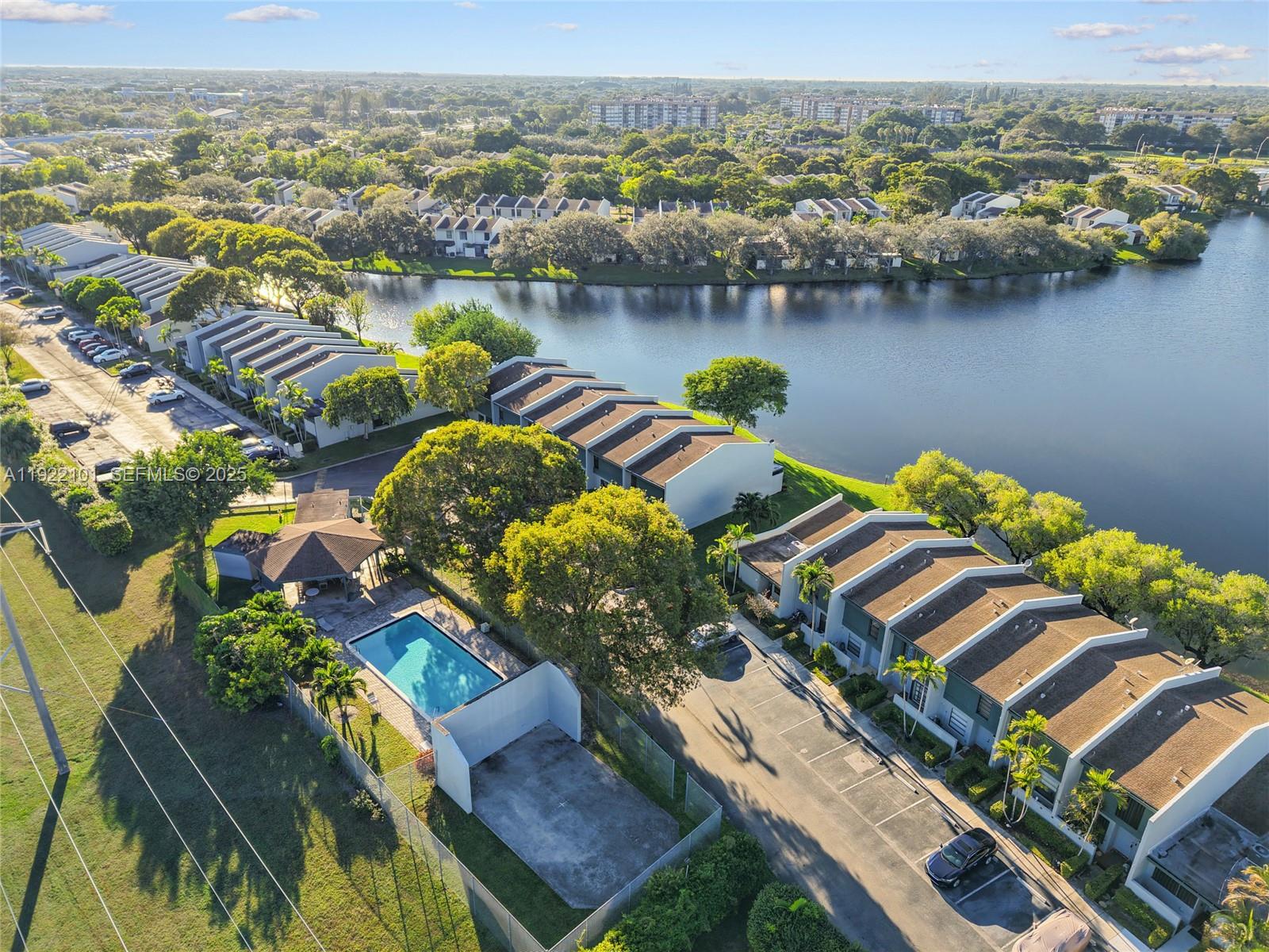 WESTVIEW CONDOMINIUM NO N - Residential