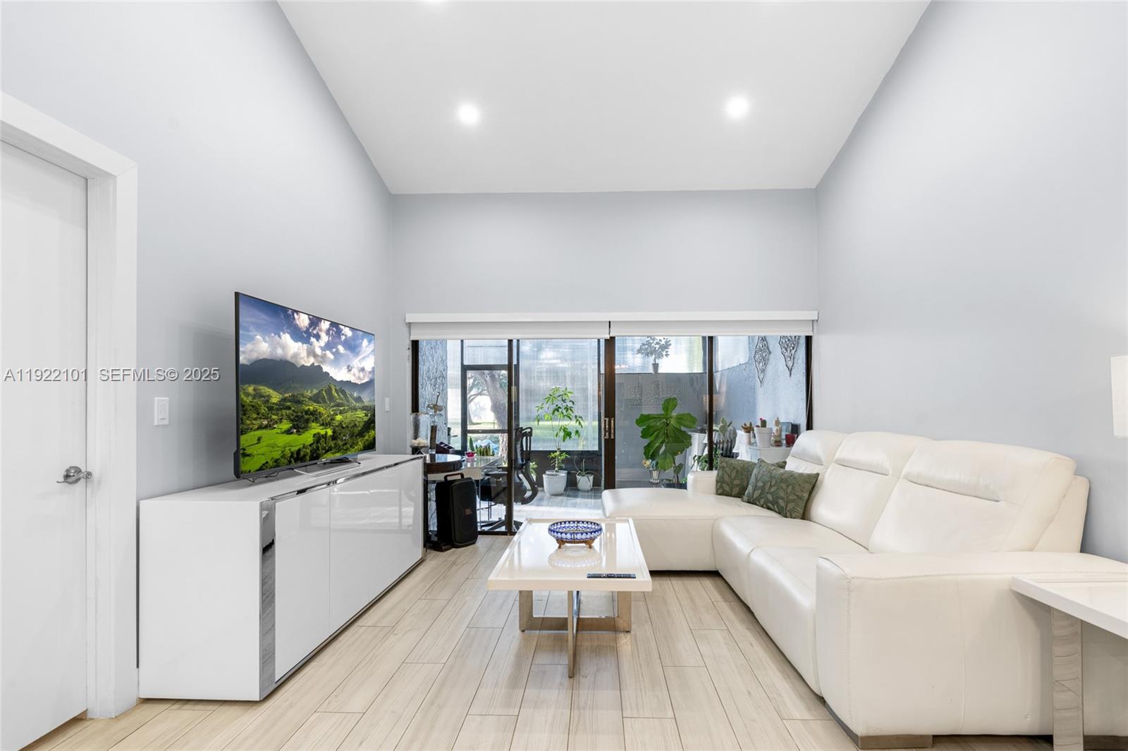 WESTVIEW CONDOMINIUM NO N - Residential