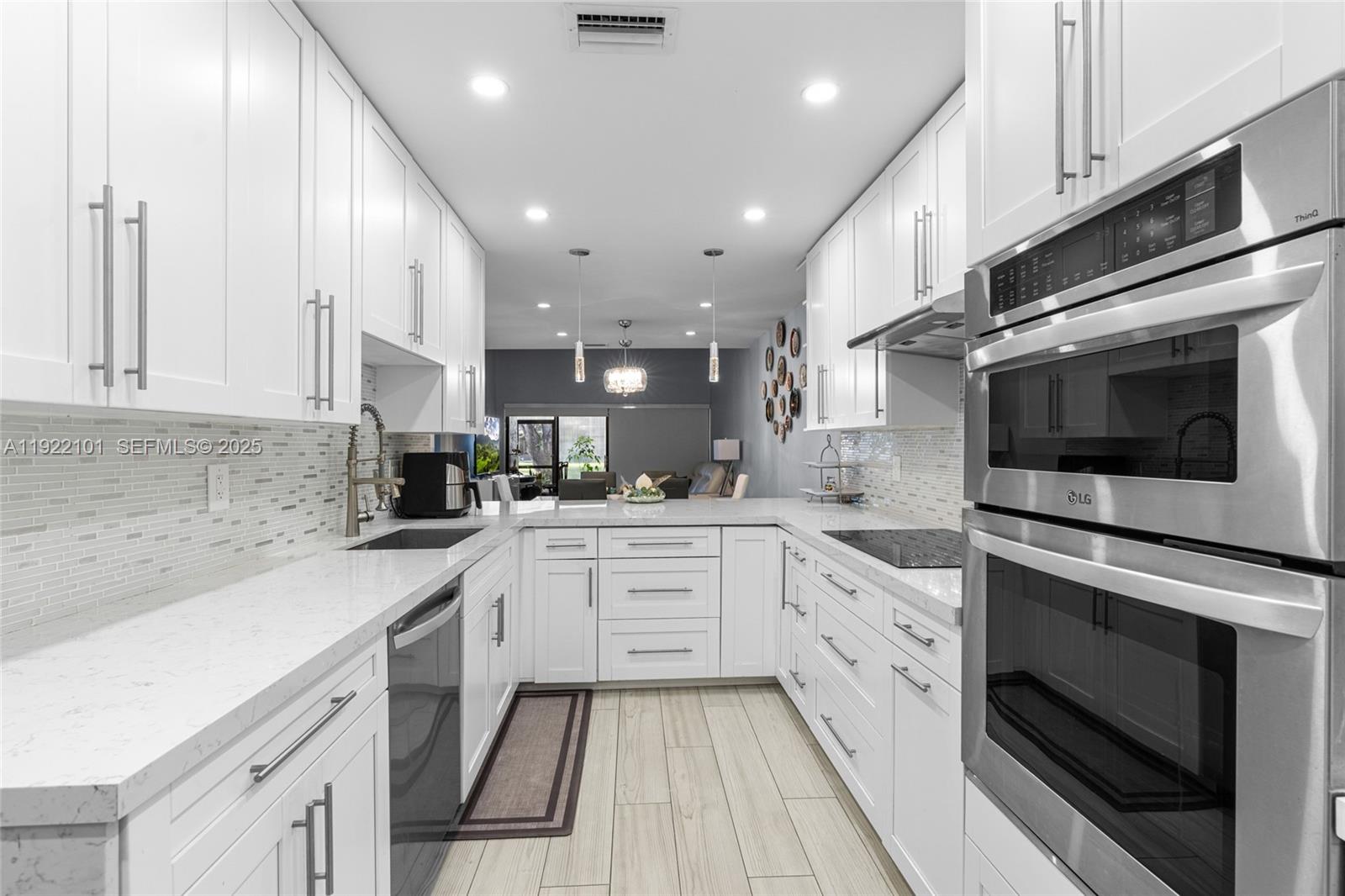 WESTVIEW CONDOMINIUM NO N - Residential