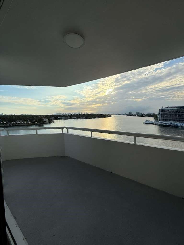 INDIAN CREEK CL MARINA CO - Residential Lease