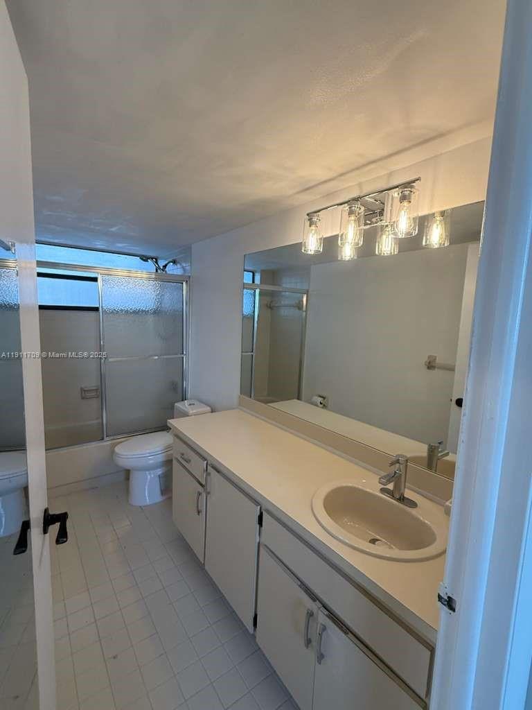 INDIAN CREEK CL MARINA CO - Residential Lease