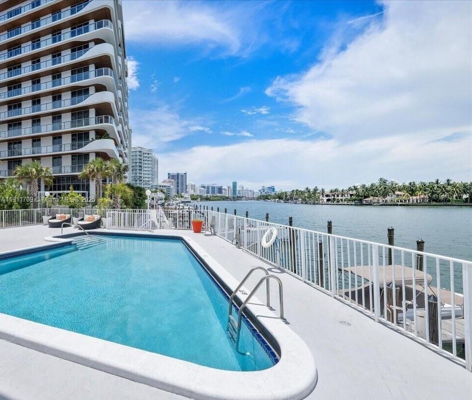 INDIAN CREEK CL MARINA CO - Residential Lease