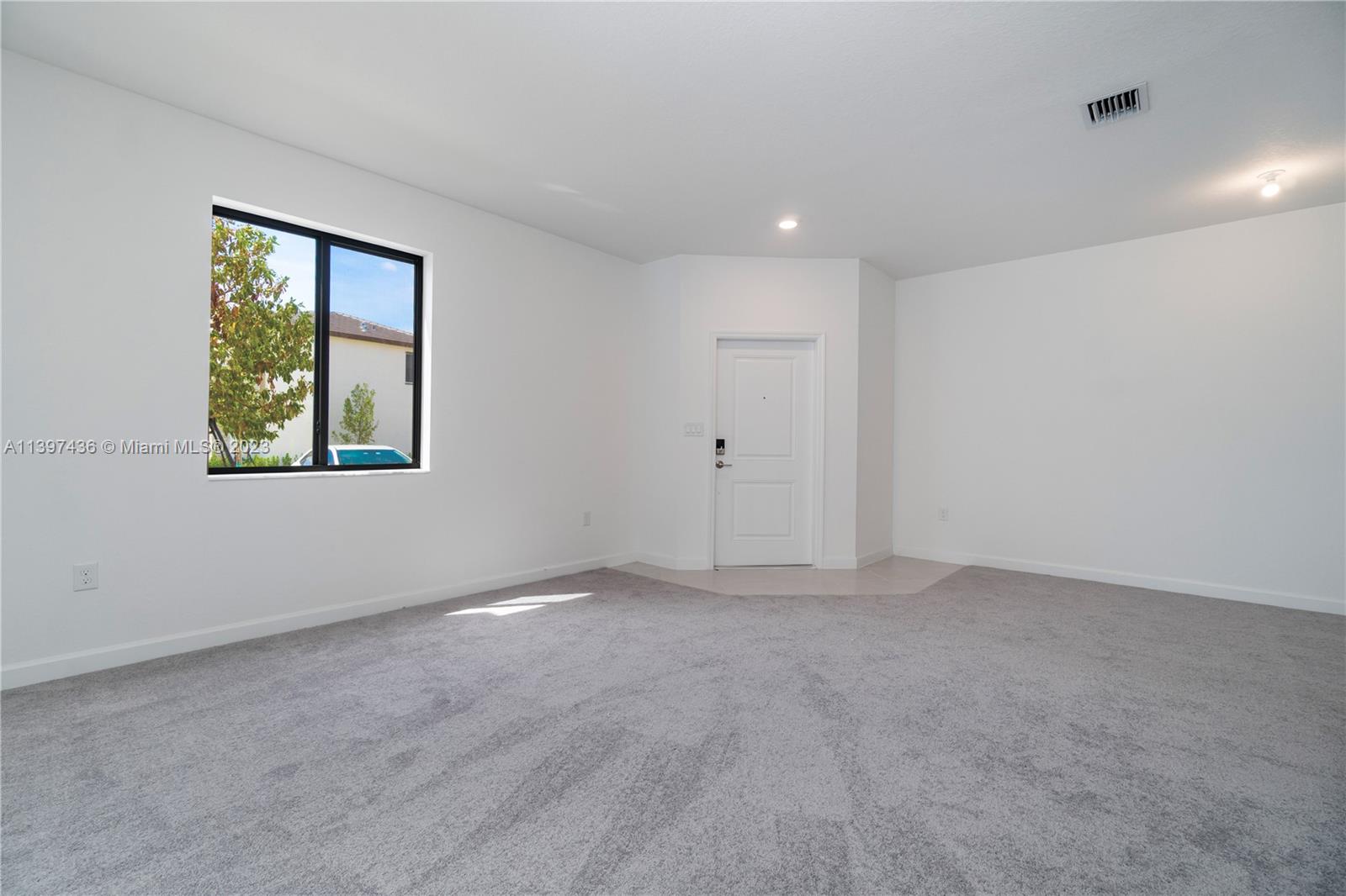 VIA VENTURA NEIGHBORHOOD - Residential Lease