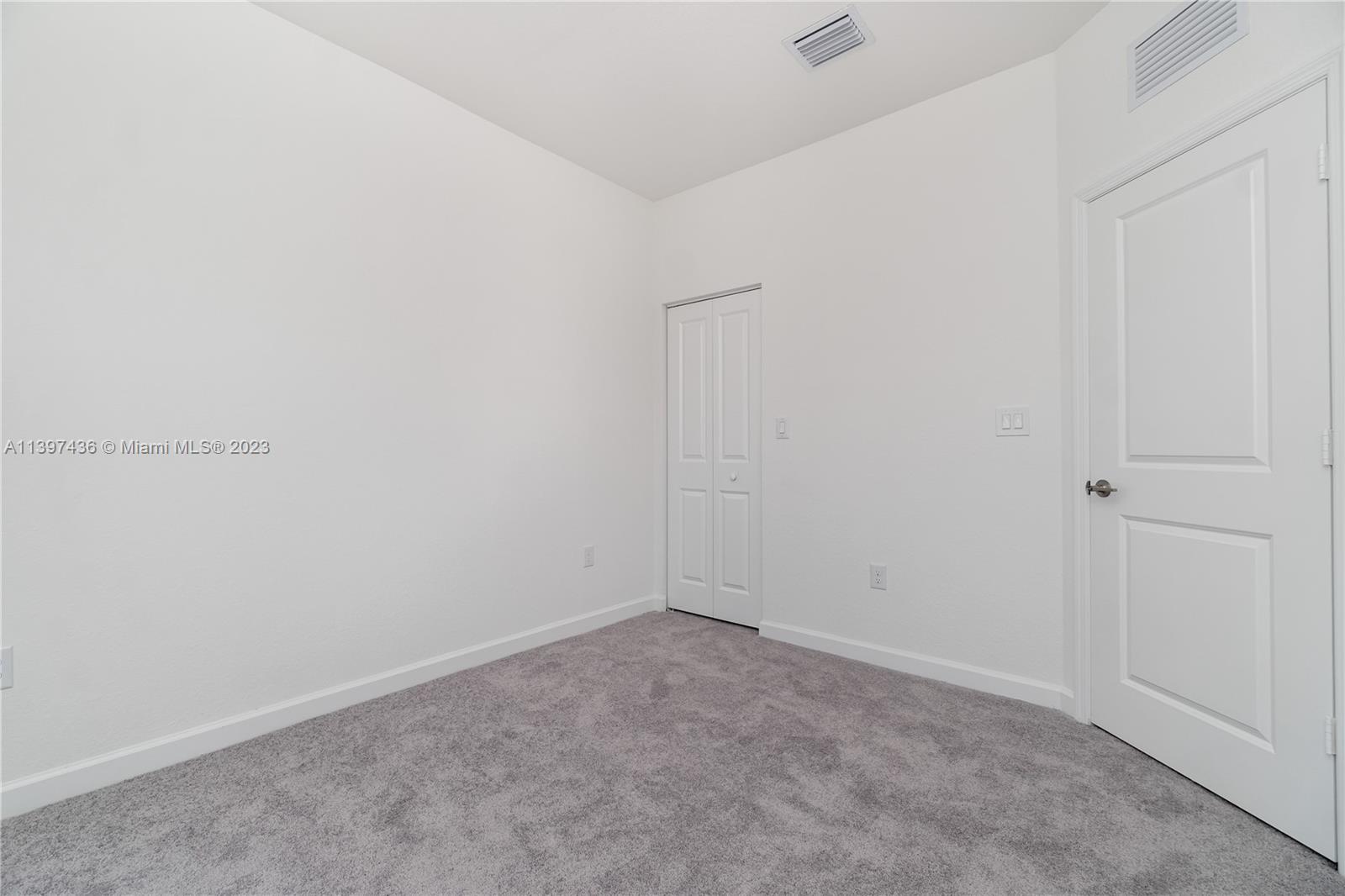 VIA VENTURA NEIGHBORHOOD - Residential Lease