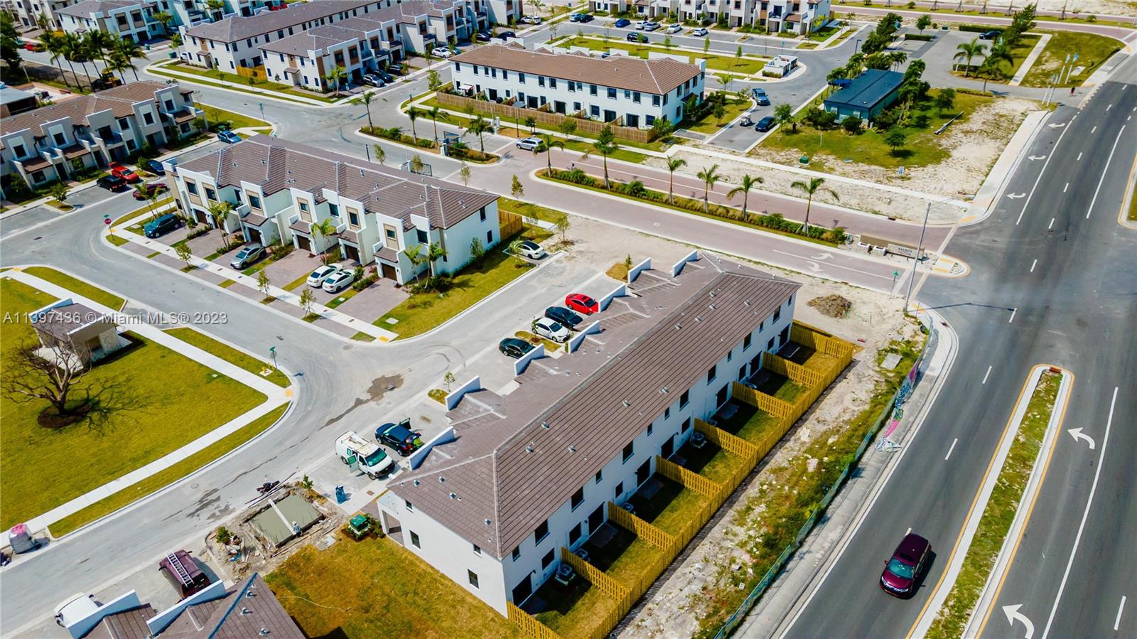 VIA VENTURA NEIGHBORHOOD - Residential Lease