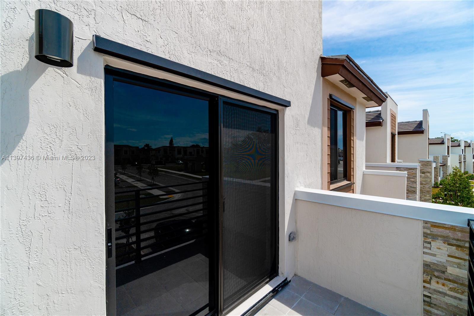 VIA VENTURA NEIGHBORHOOD - Residential Lease