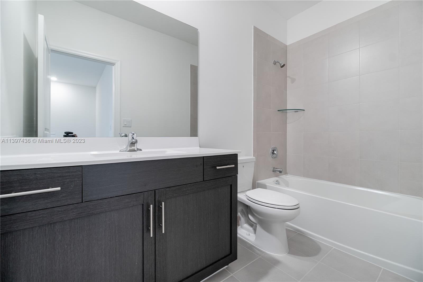 VIA VENTURA NEIGHBORHOOD - Residential Lease