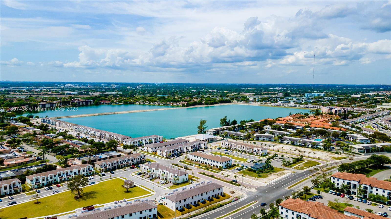 VIA VENTURA NEIGHBORHOOD - Residential Lease