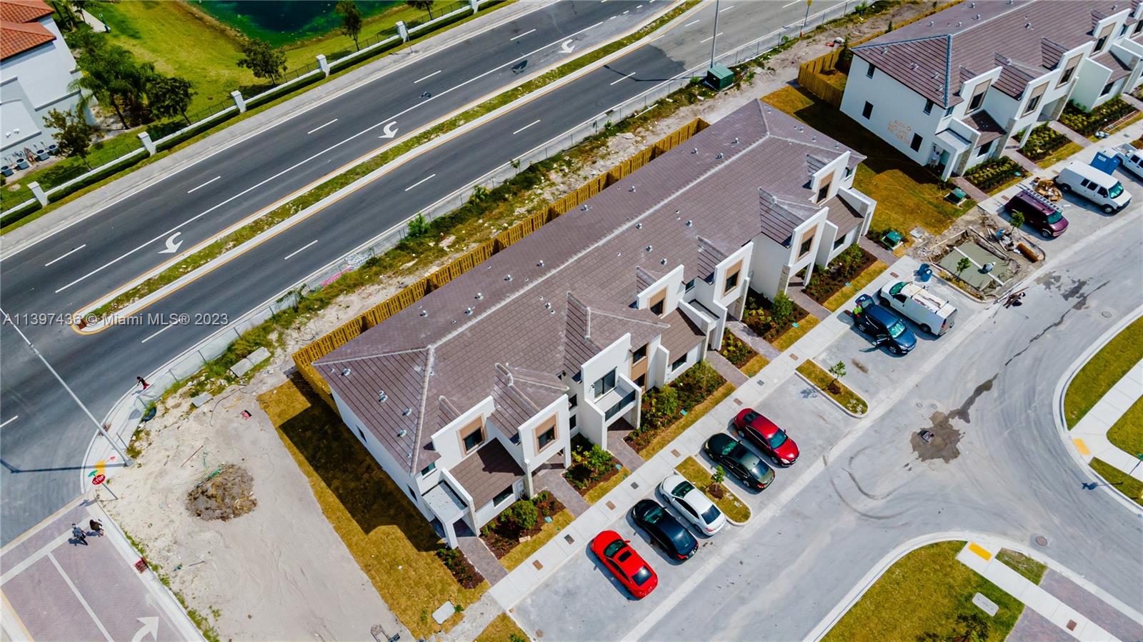 VIA VENTURA NEIGHBORHOOD - Residential Lease