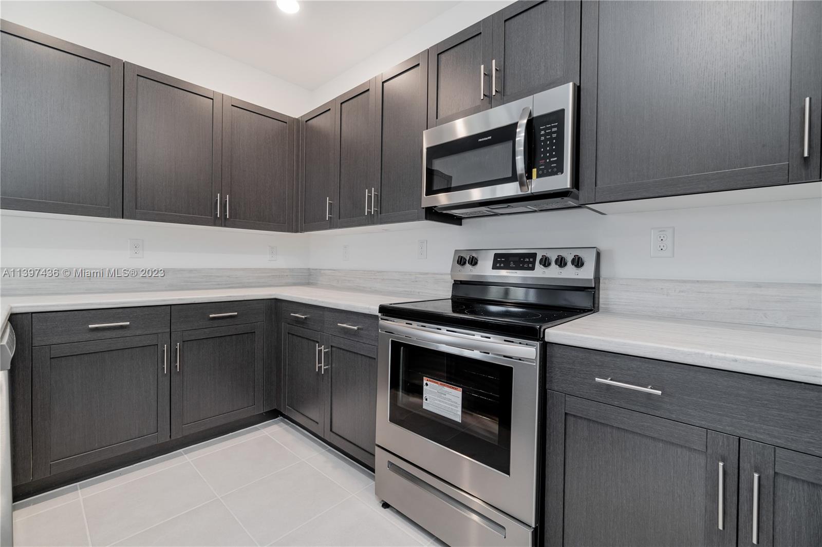 VIA VENTURA NEIGHBORHOOD - Residential Lease