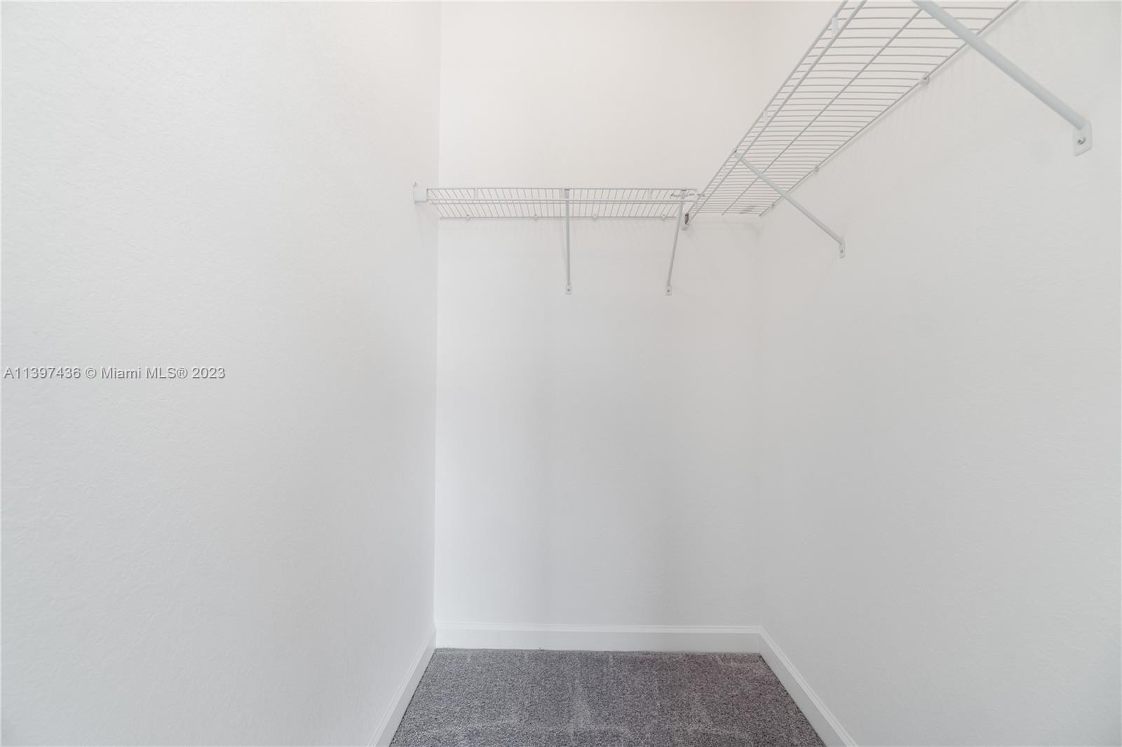 VIA VENTURA NEIGHBORHOOD - Residential Lease