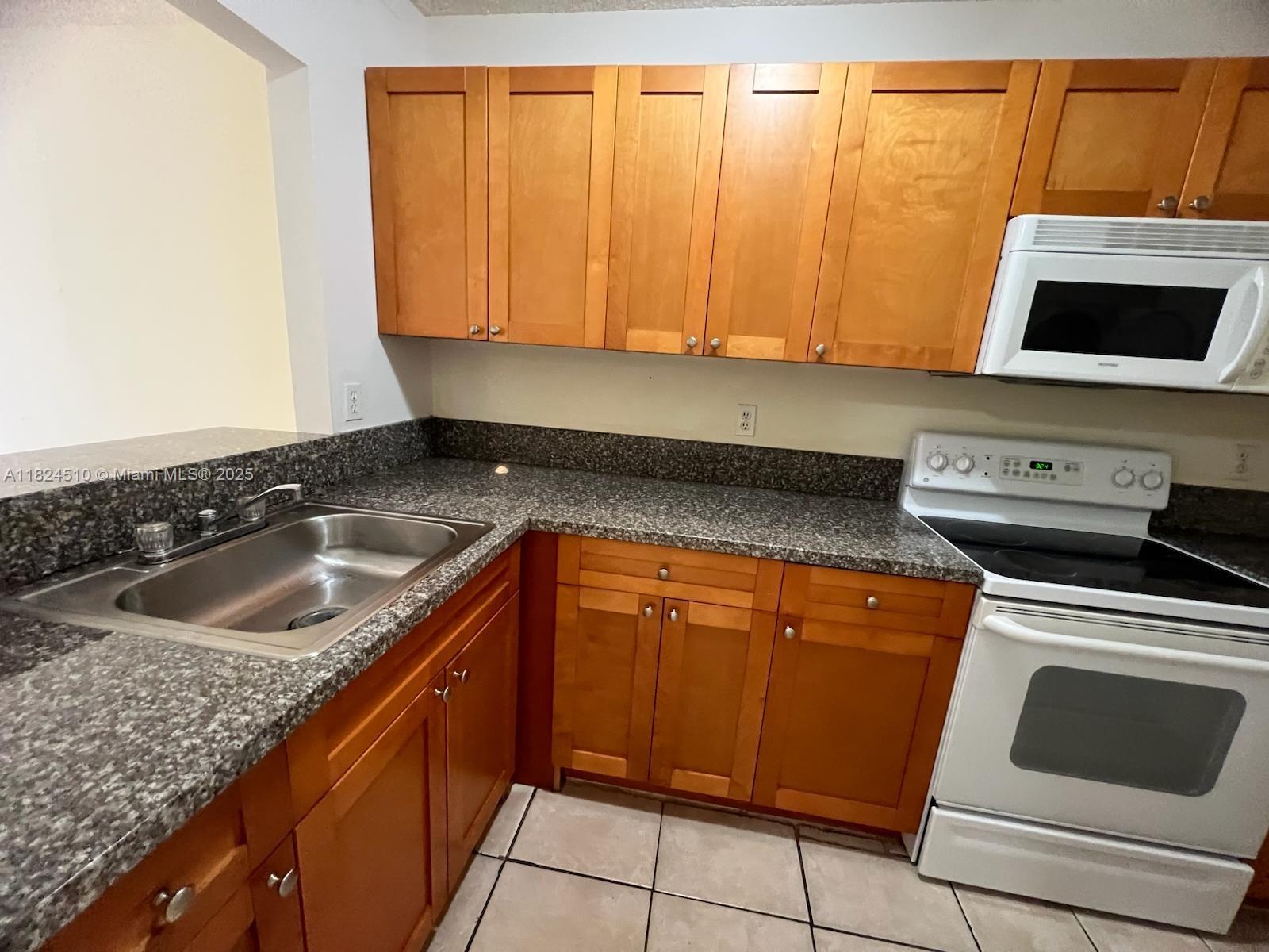 Rental Property at 1025 Twin Lakes Dr 28-A, Coral Springs, Broward County, Florida - Bedrooms: 2 
Bathrooms: 2  - $1,900 MO.