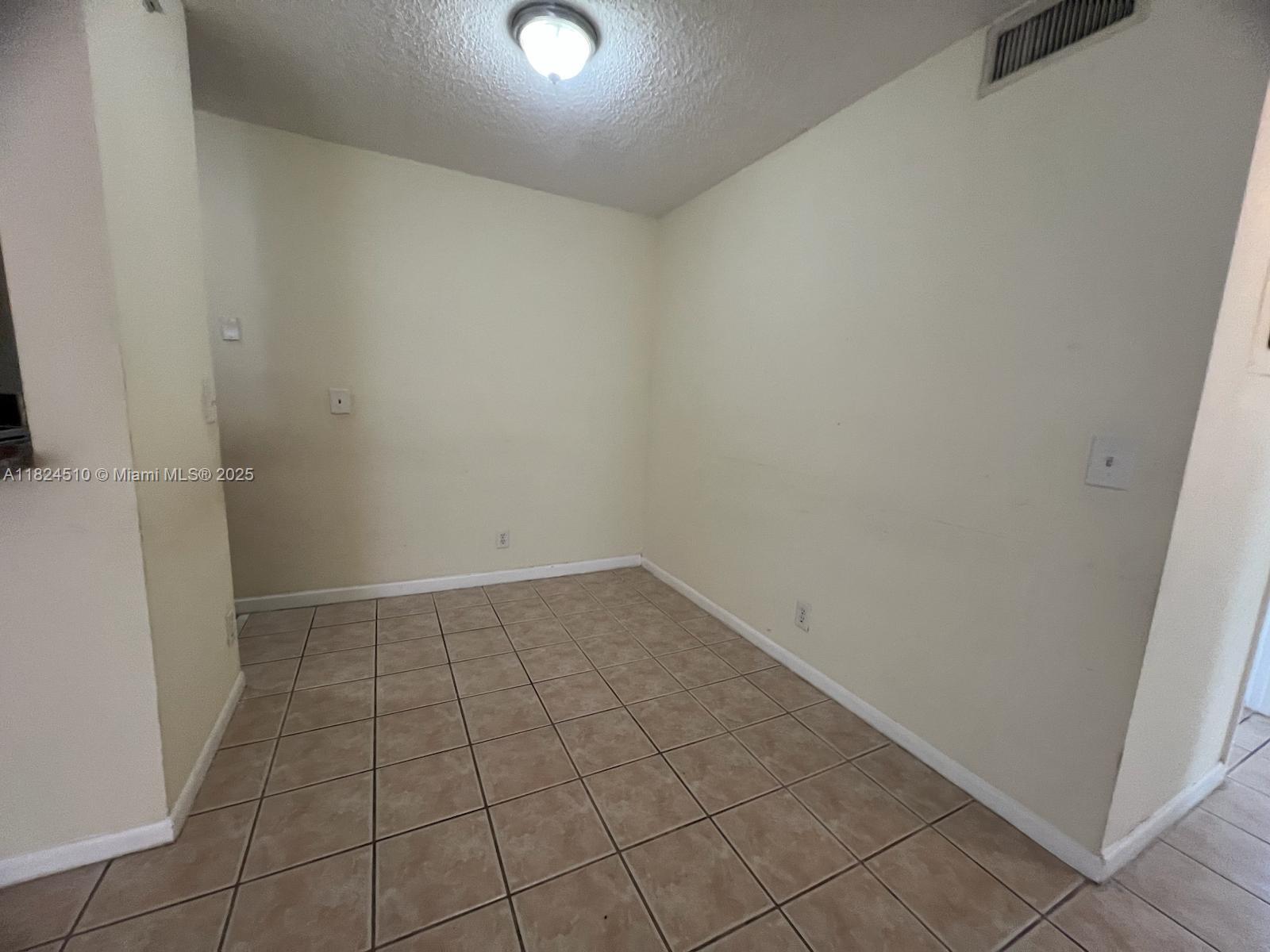 1025 Twin Lakes Dr 28-A