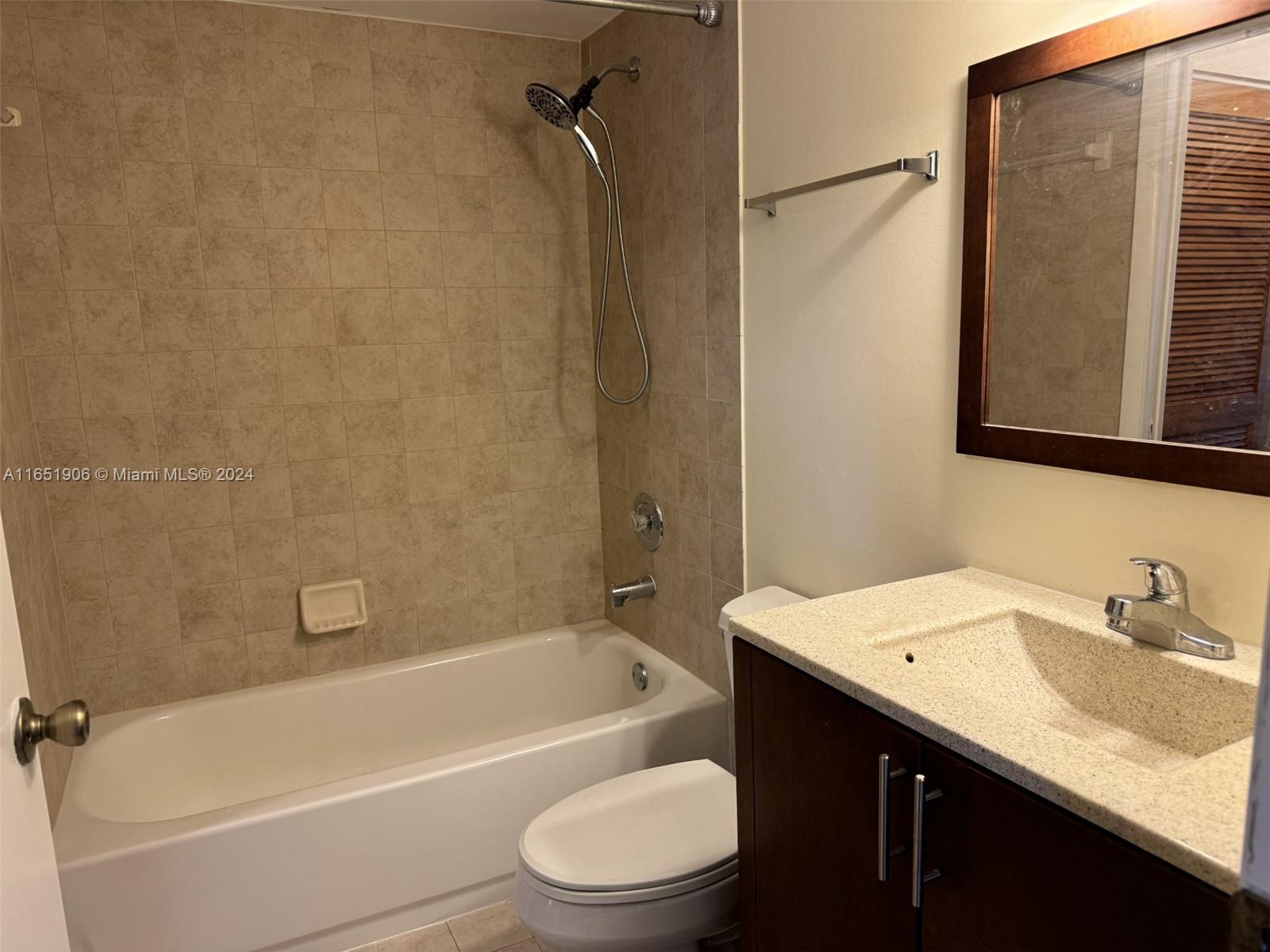KENLAND BEND NORTH CONDO - Residential Lease
