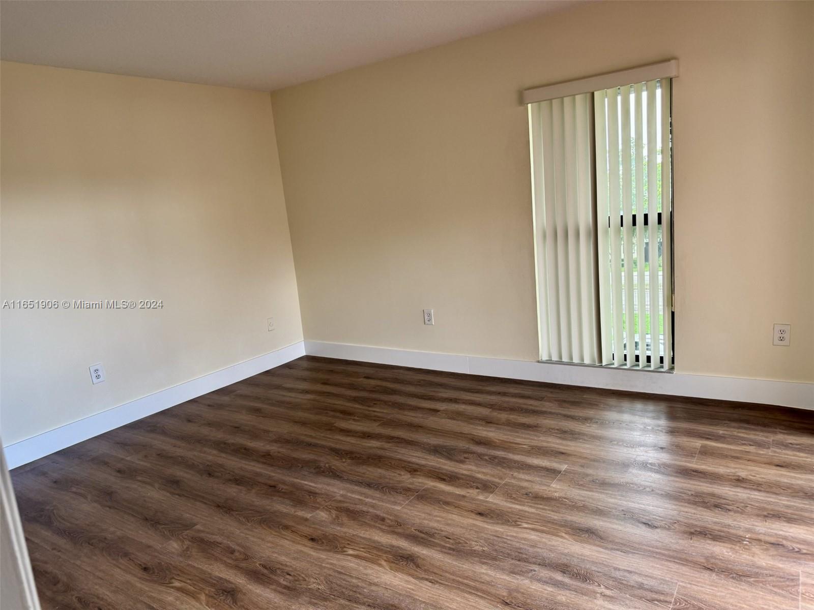 KENLAND BEND NORTH CONDO - Residential Lease