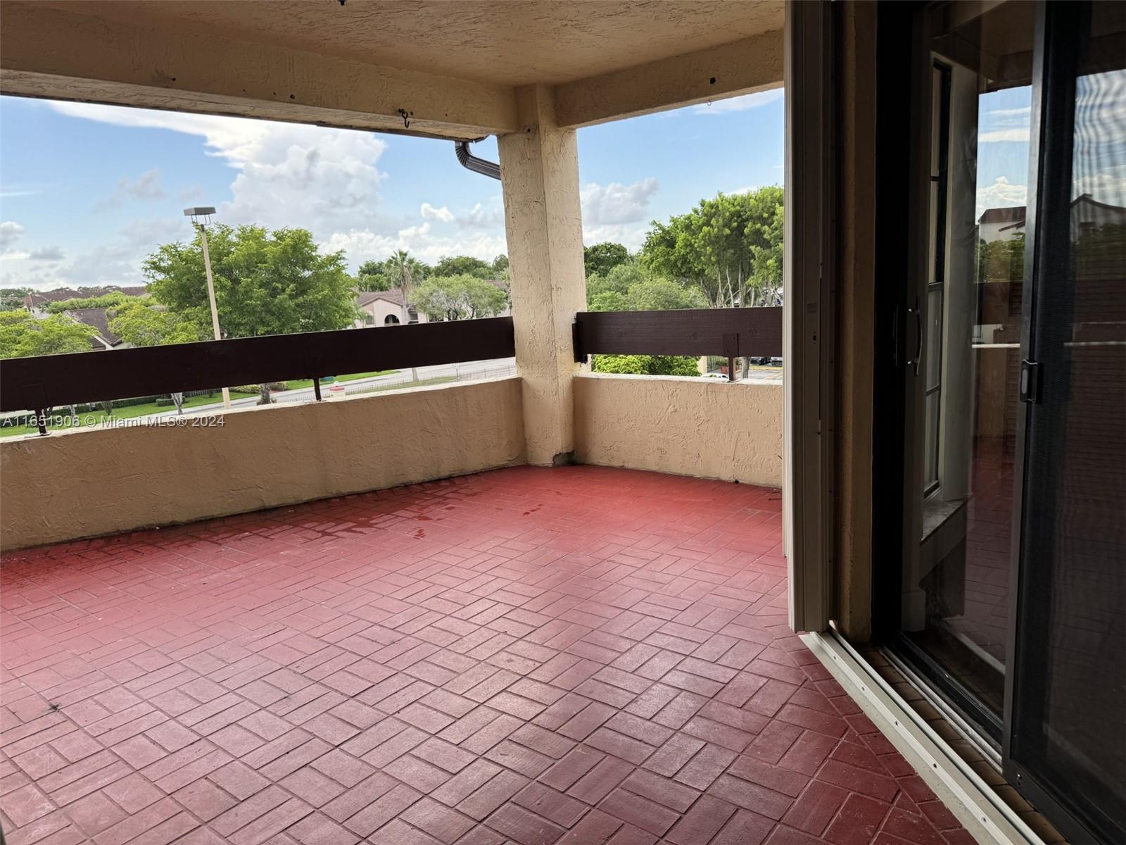 KENLAND BEND NORTH CONDO - Residential Lease