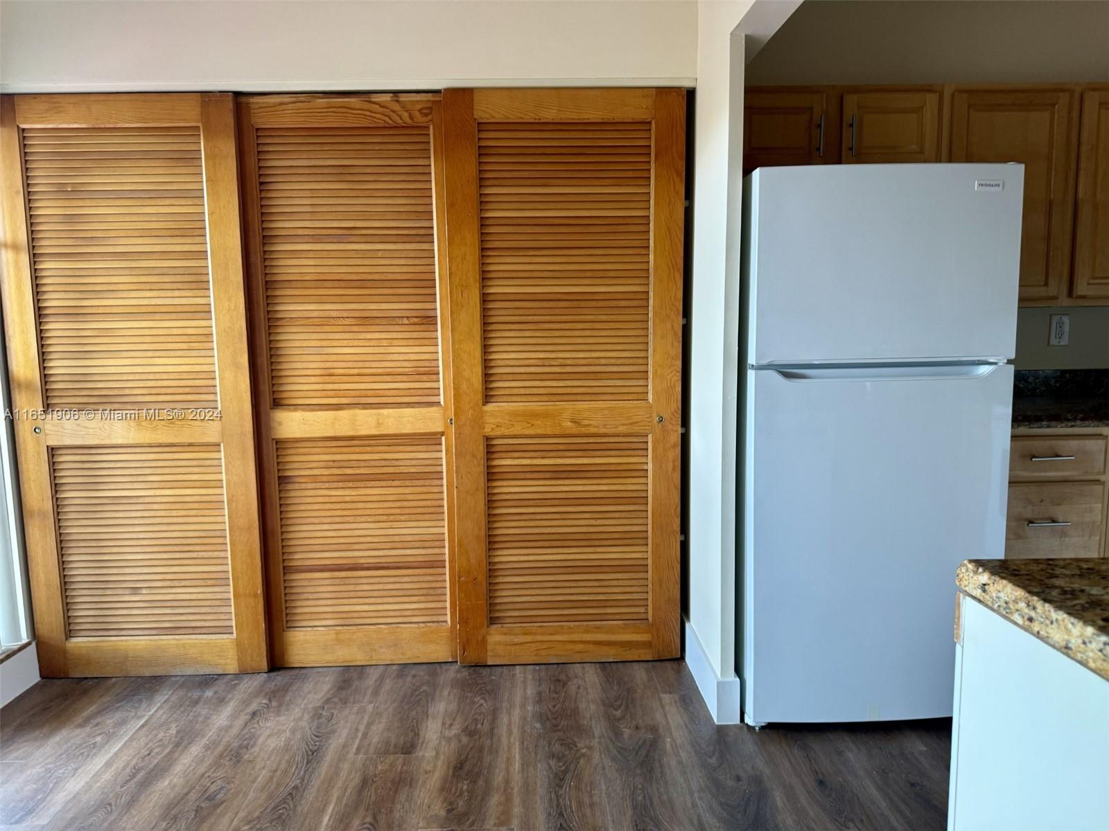 KENLAND BEND NORTH CONDO - Residential Lease