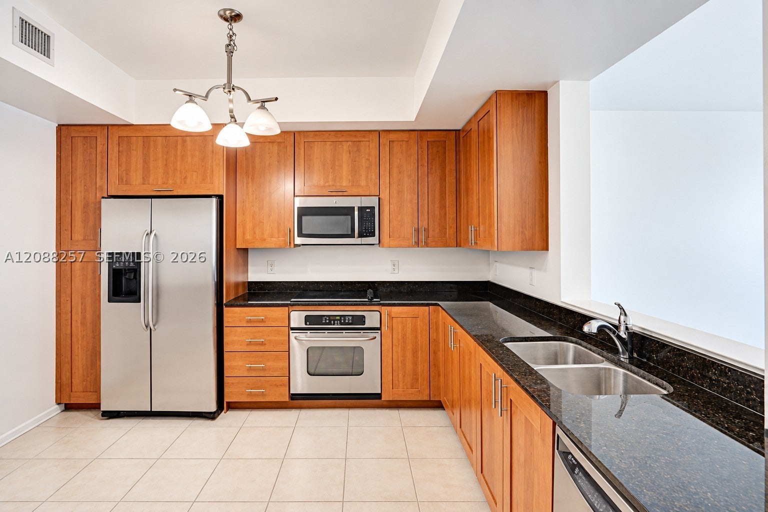 3340 NE 190 ST 1204