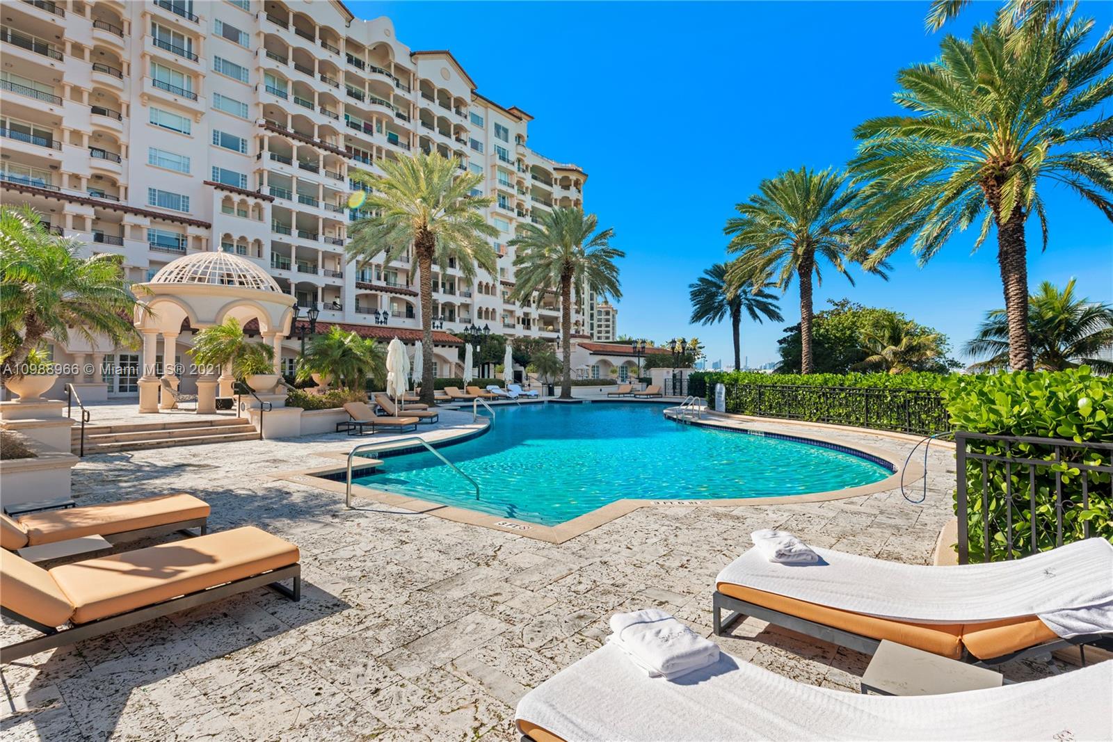 PALAZZO DEL MARE AT FISHER - Residential