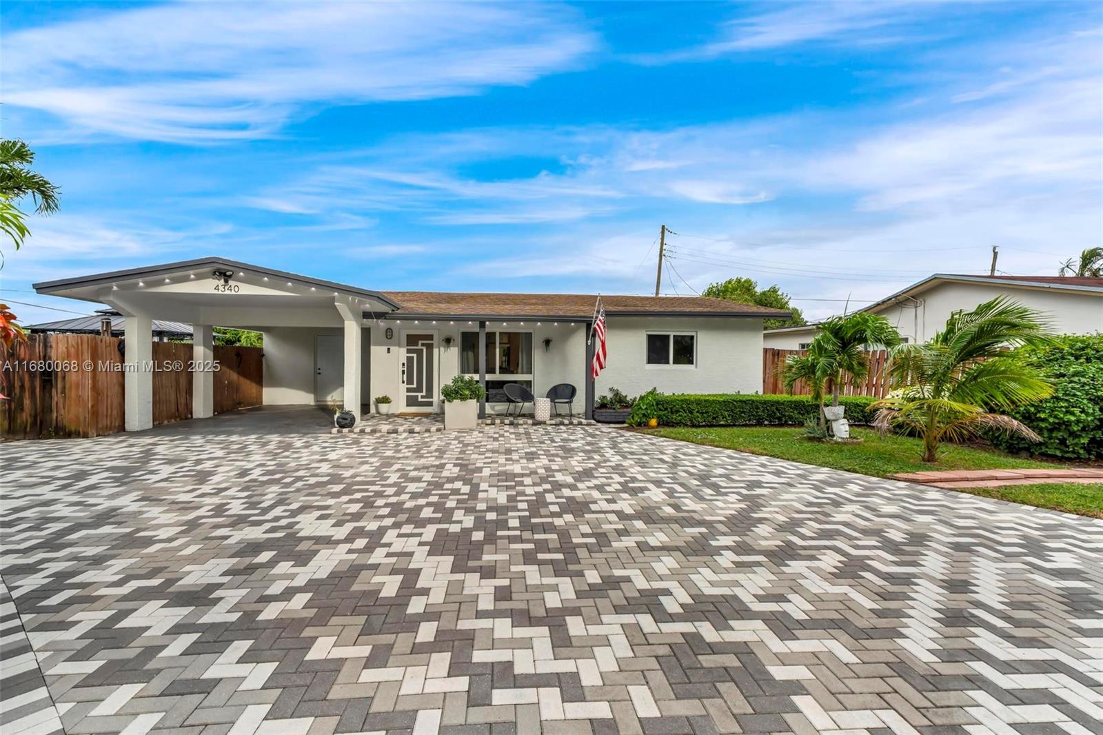 4340 Nw 19th Ave, Oakland Park, Miami-Dade County, Florida - 4 Bedrooms  
2 Bathrooms - 