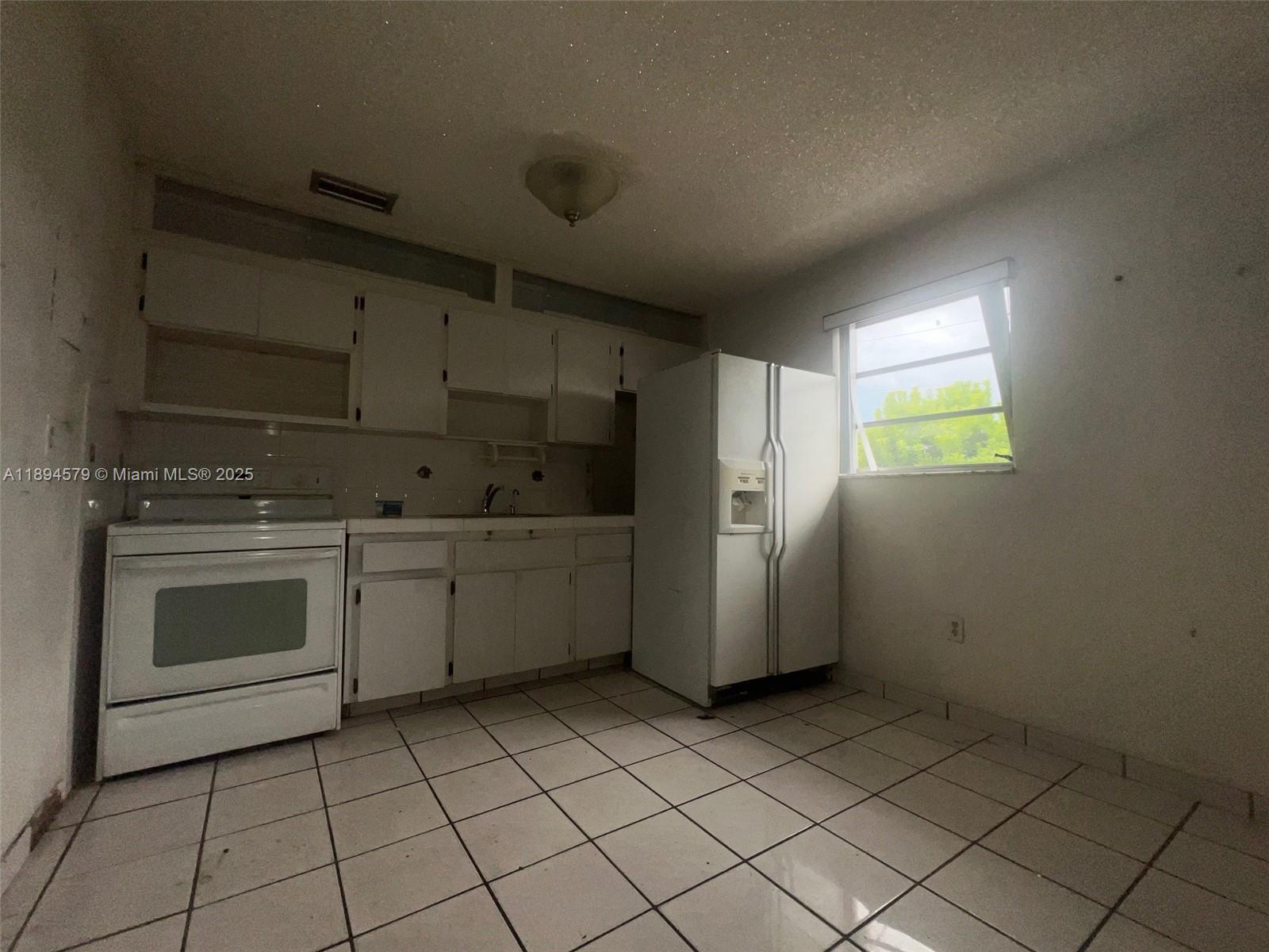 VARADERO CONDO - Residential