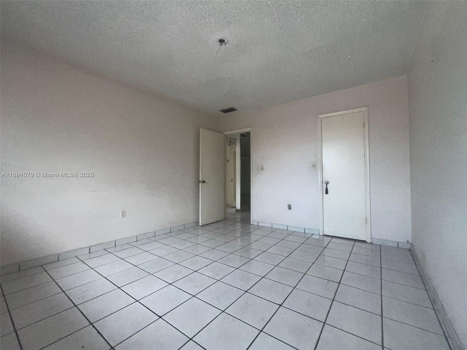 VARADERO CONDO - Residential