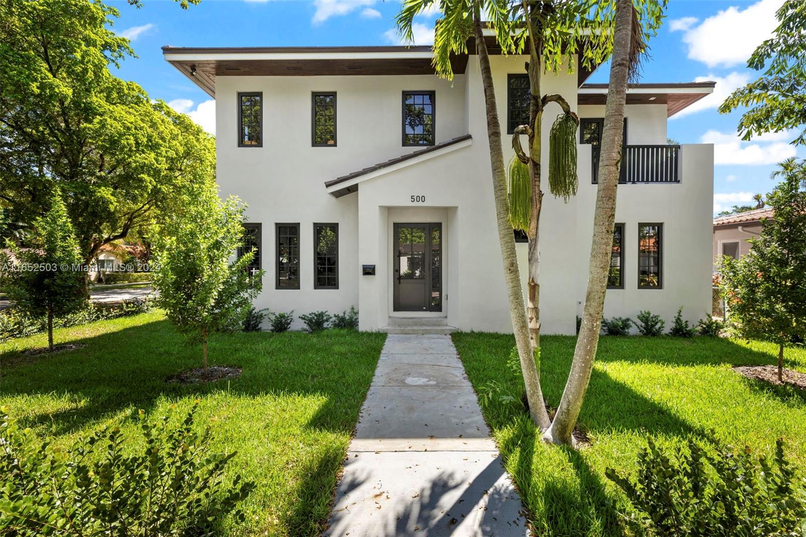 CORAL GROVES - Residential