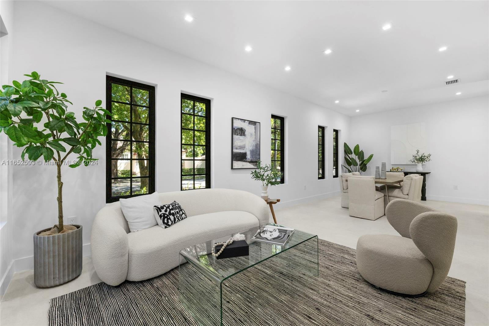 CORAL GROVES - Residential