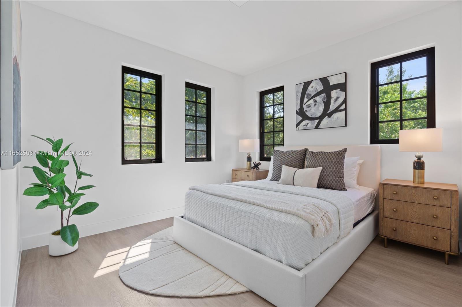 CORAL GROVES - Residential