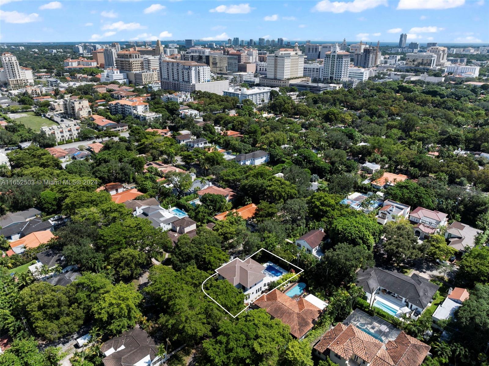CORAL GROVES - Residential