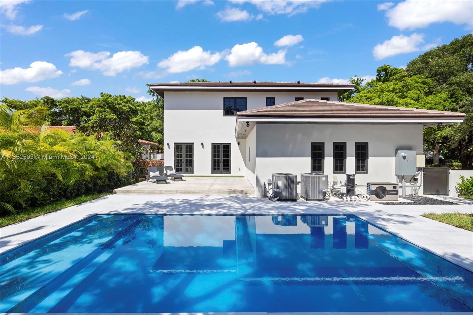 CORAL GROVES - Residential