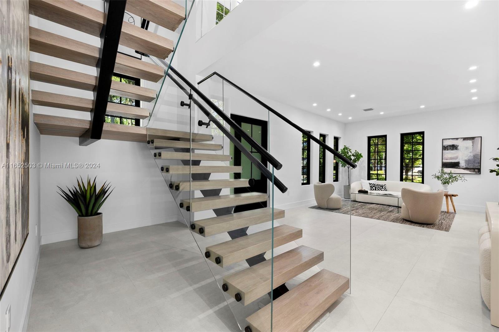 CORAL GROVES - Residential