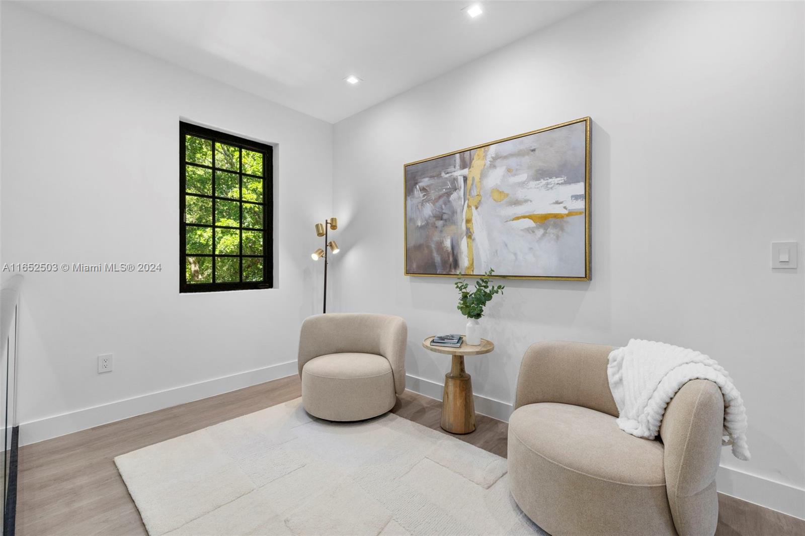 CORAL GROVES - Residential