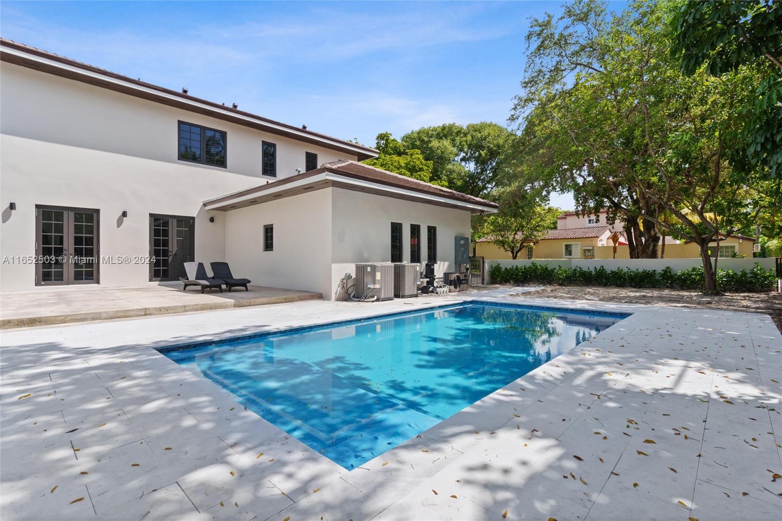 CORAL GROVES - Residential