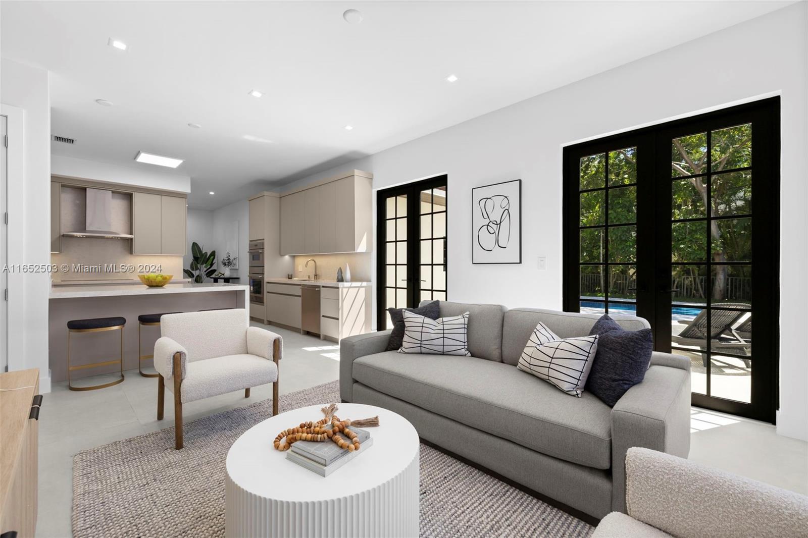 CORAL GROVES - Residential