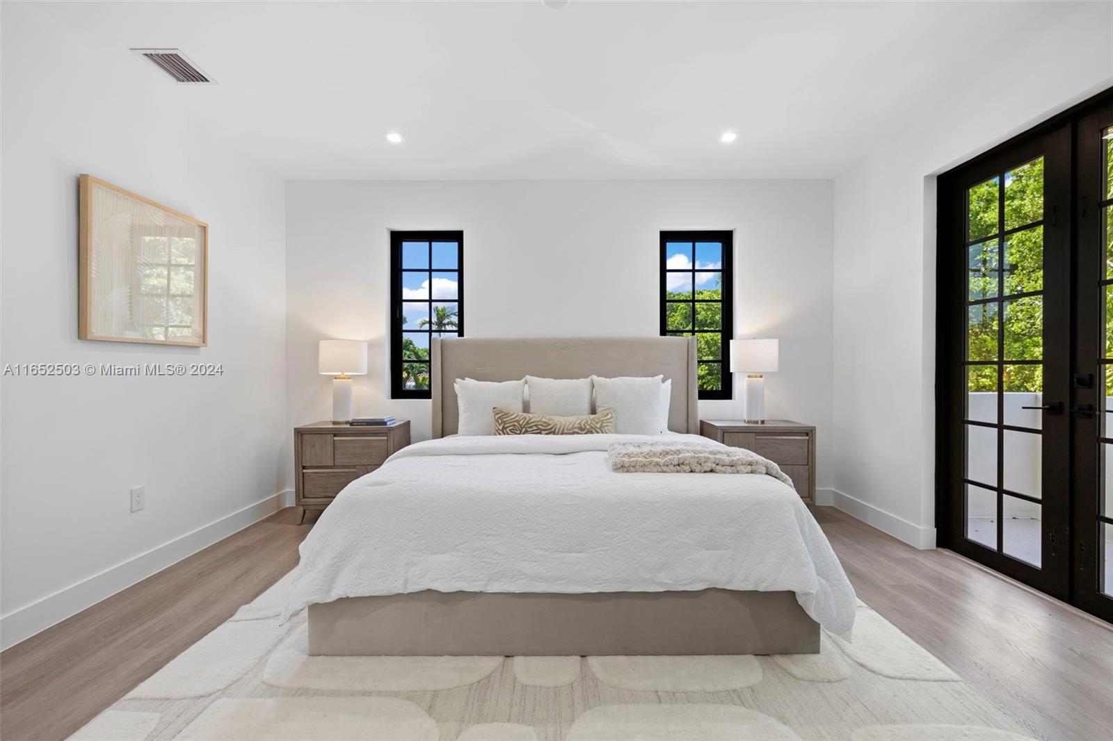 CORAL GROVES - Residential