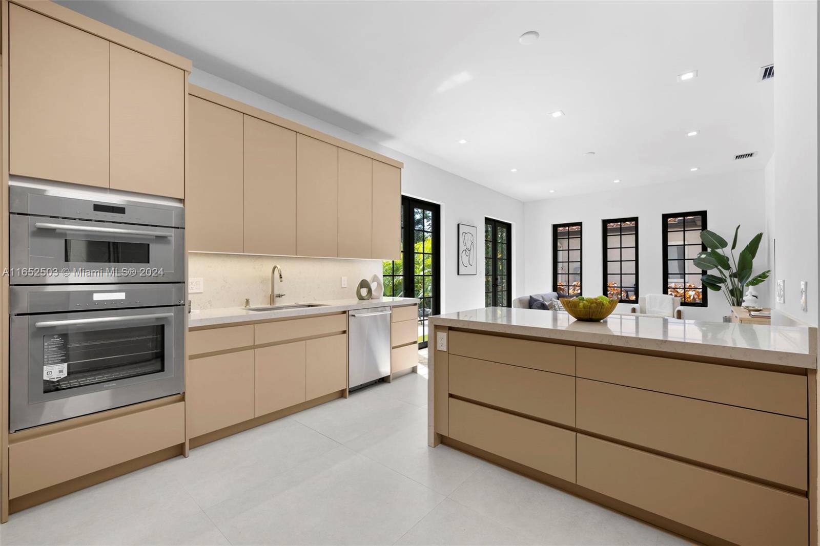 CORAL GROVES - Residential