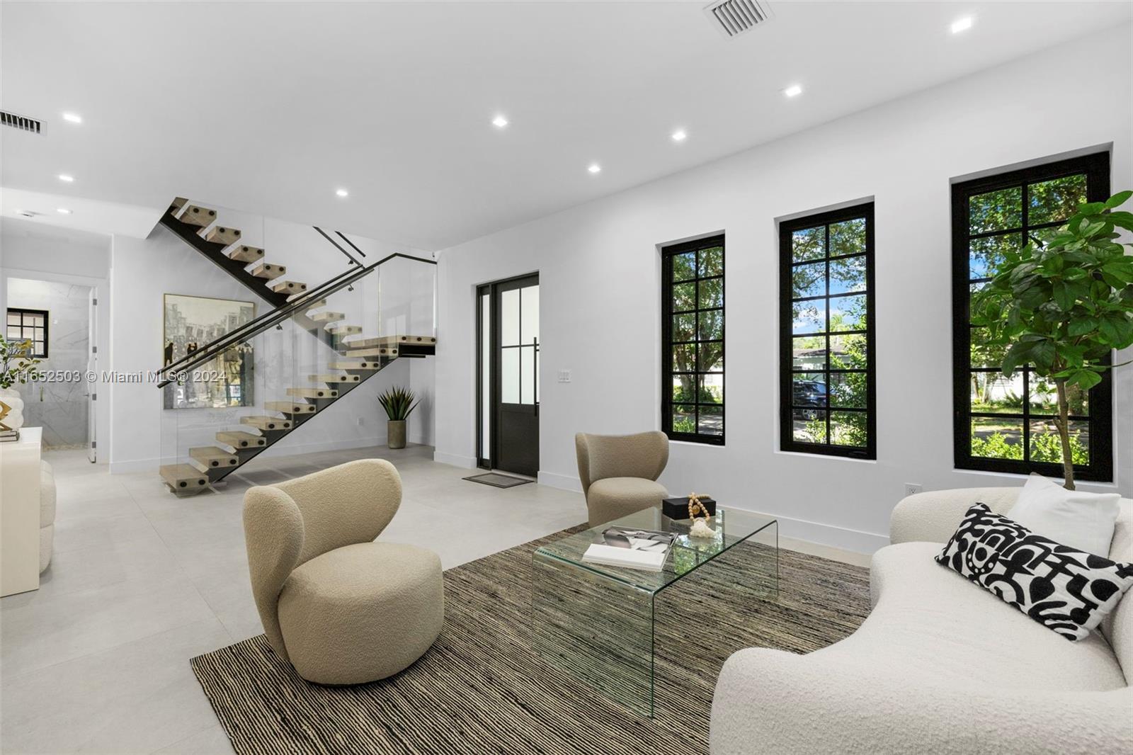 CORAL GROVES - Residential