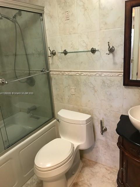 VILLA CATALINA CONDO - Residential Lease