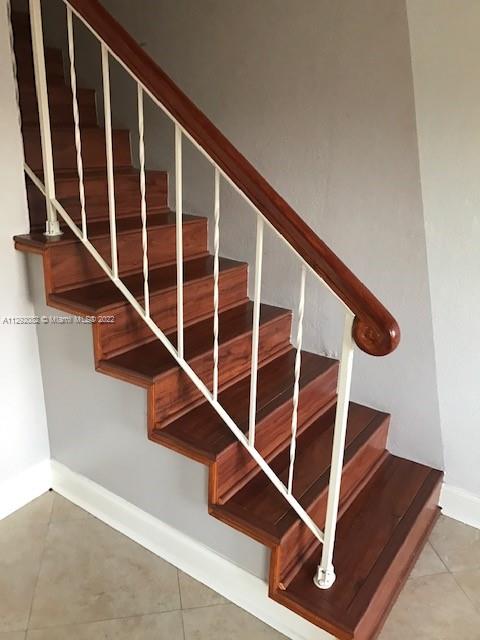 VILLA CATALINA CONDO - Residential Lease