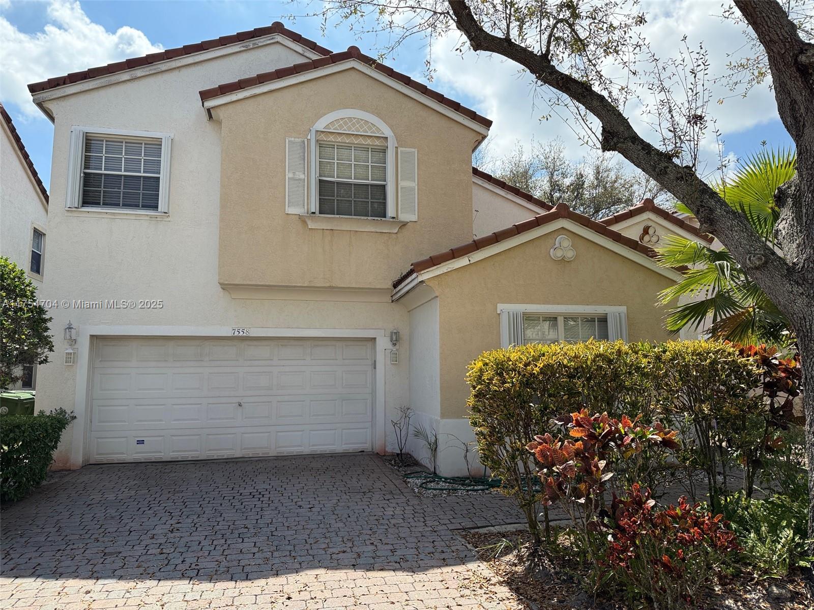 Property for Sale at 7558 Nw 17th Dr, Pembroke Pines, Miami-Dade County, Florida - Bedrooms: 3 
Bathrooms: 3  - $599,000
