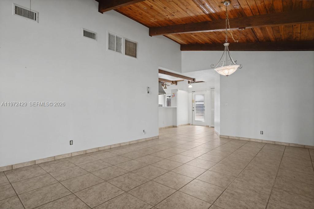 VILLAS AT CARRIAGE HILLS - Residential