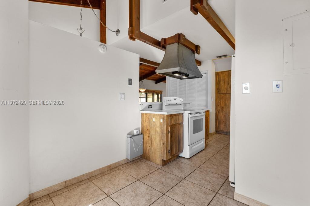 VILLAS AT CARRIAGE HILLS - Residential