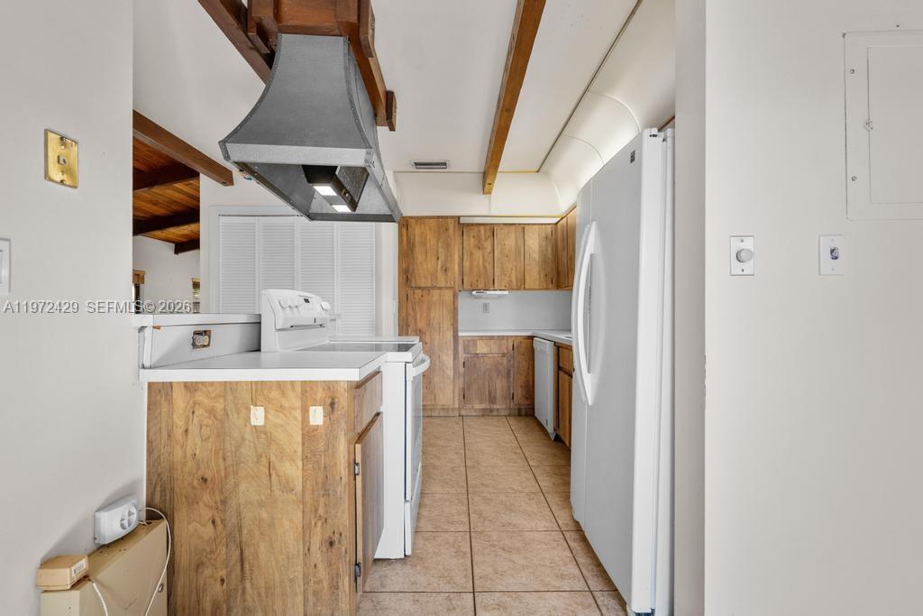 VILLAS AT CARRIAGE HILLS - Residential